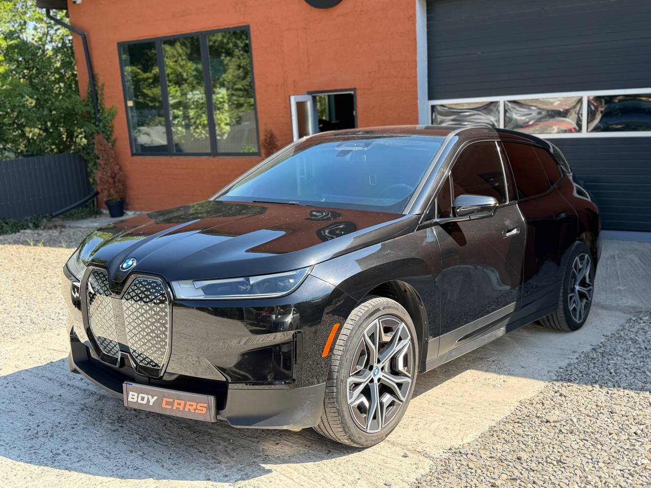 BMW iX xDrive50 з каталогу автосалону BOY CARS